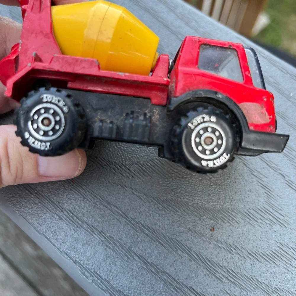 Vintage 1970 Tonka Cement Mixer Truck Red Diecast Made in Japan 3.5 Inch